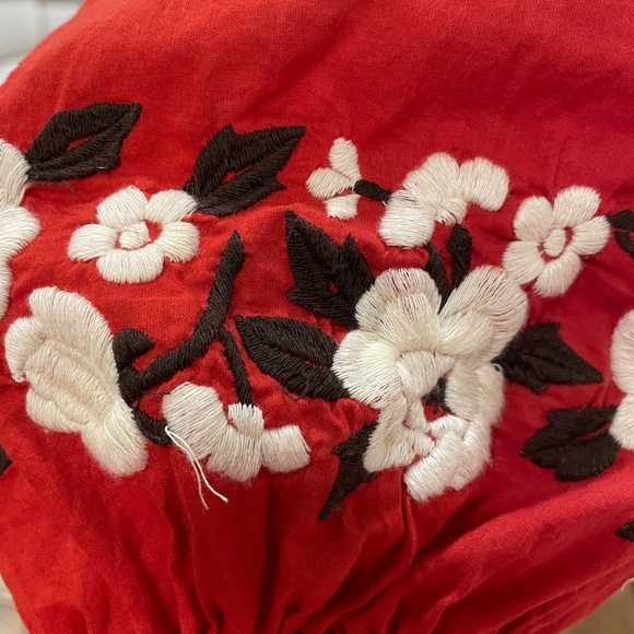 Anthropologie red floral puff sleeve blouse - Picture 13 of 13